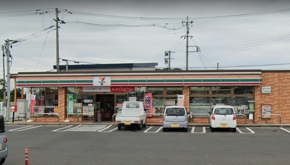 コンビニ　セブンイレブン花巻諏訪町2丁目店（コンビニ）まで382m