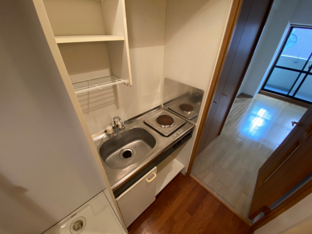 キッチン　コンパクトなキッチンで掃除もラクラク