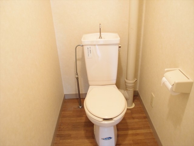 トイレ　別号室写真使用