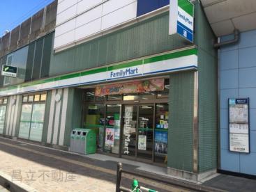 コンビニ　ファミリーマート 市川妙典駅店（コンビニ）まで738m