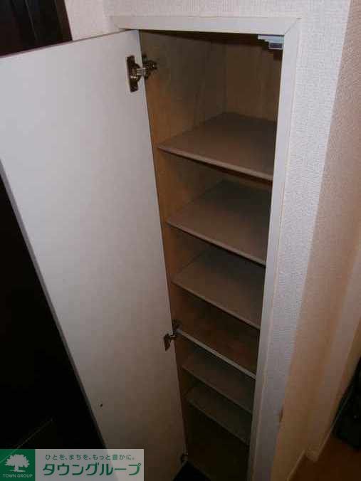 玄関　靴箱