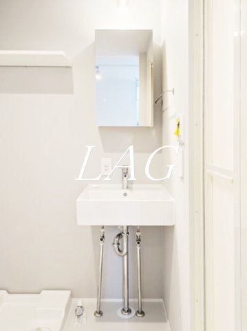 洗面設備　独立洗面台です。