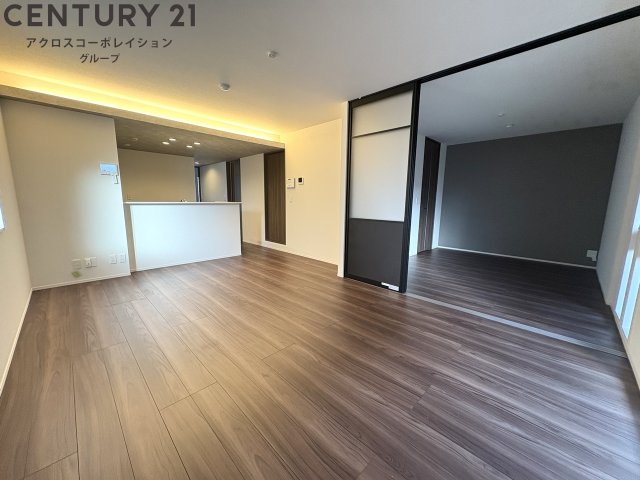 居室・リビング　広々としたリビングです！