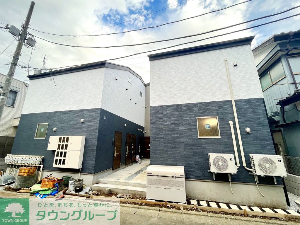 建物外観　新築工事中