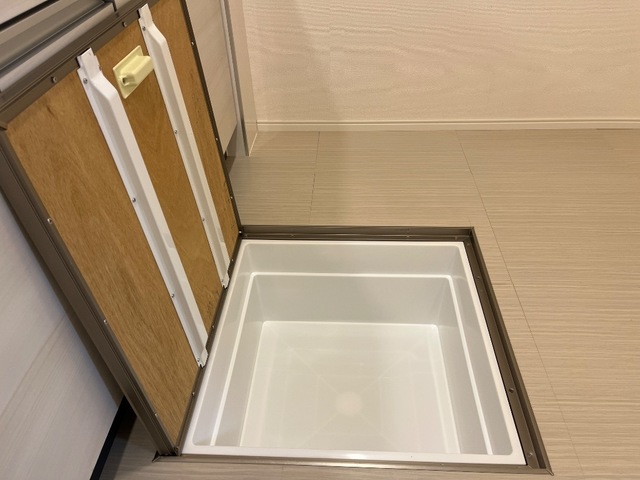 収納　床下収納