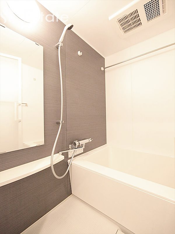 バス・シャワールーム　バスルーム