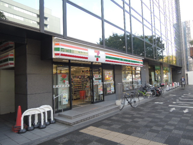 コンビニ　セブンイレブン烏丸御池店（コンビニ）まで170m
