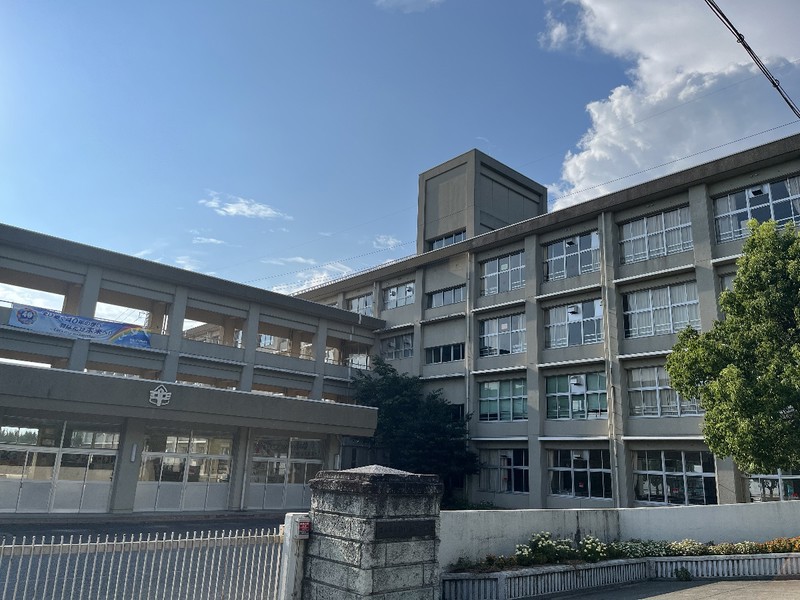 中学校　三木市立自由が丘中学校（中学校）まで1040m