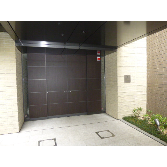 エントランス　毎日通るエントランスはこのようになっています