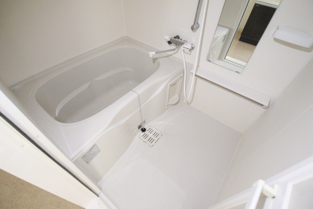 バス・シャワールーム　※別室の参考写真の為、現況優先です。