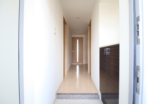 玄関　※別室の参考写真の為、現況優先です。