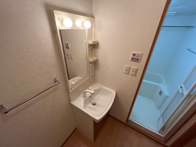 洗面設備　洗髪洗面化粧台