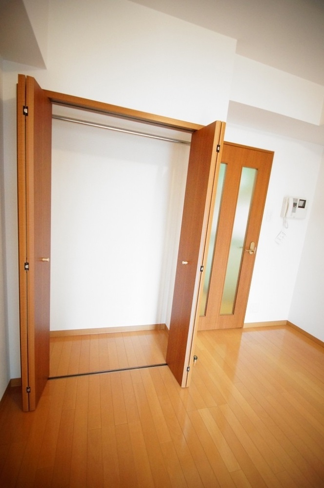 収納　「ハンガーパイプ付きのクローゼット」