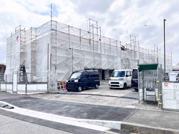 建物外観　建築中