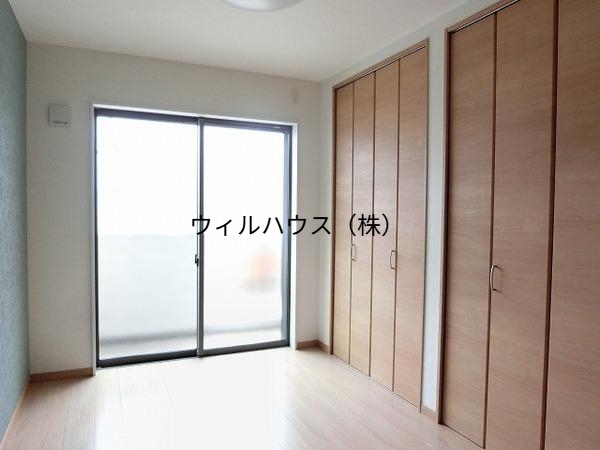 その他部屋・スペース　明るい洋室！