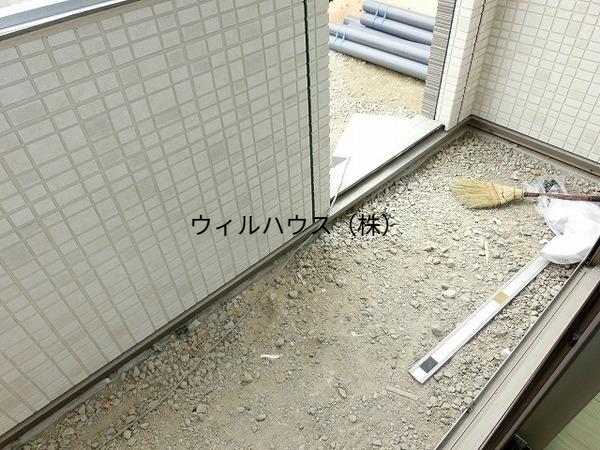バルコニー　建築中です！