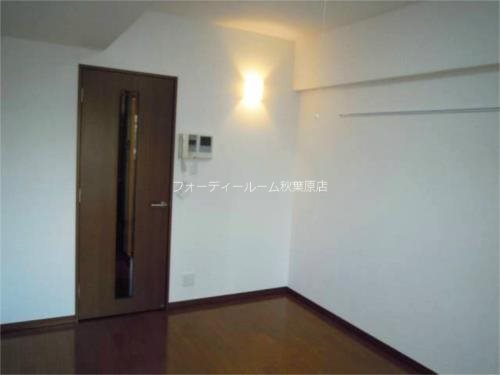 居室・リビング　別号室参考写真