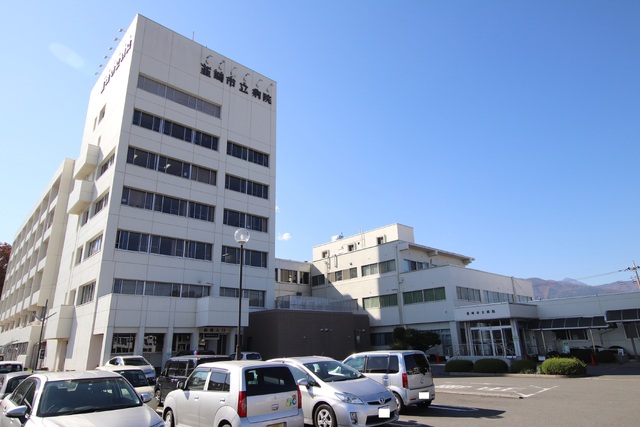 病院　韮崎市立病院　徒歩２０分（病院）まで1600m