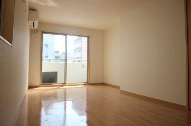 居室・リビング　日当たり良好