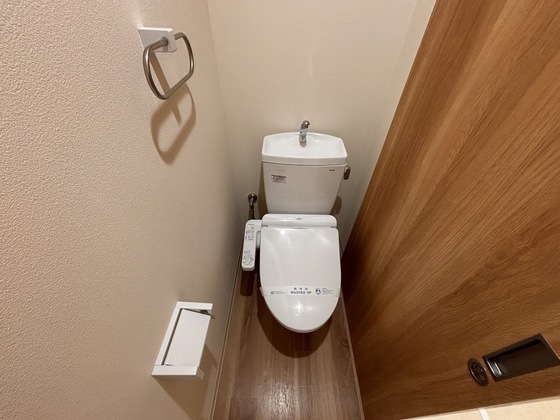 トイレ　※別部屋の写真です