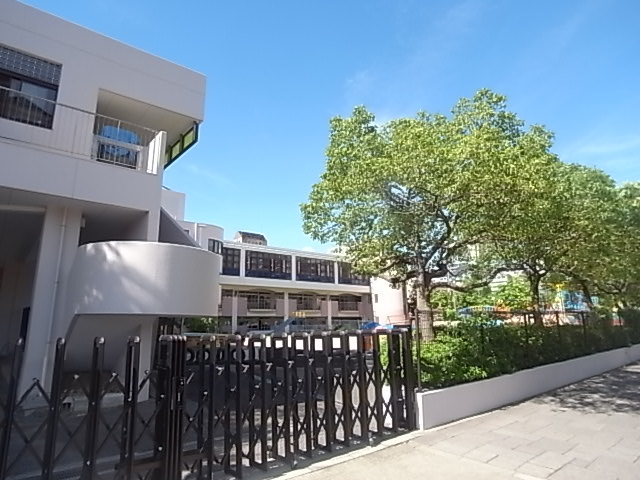 幼稚園・保育園　六甲アイランド幼稚園（幼稚園・保育園）まで409m