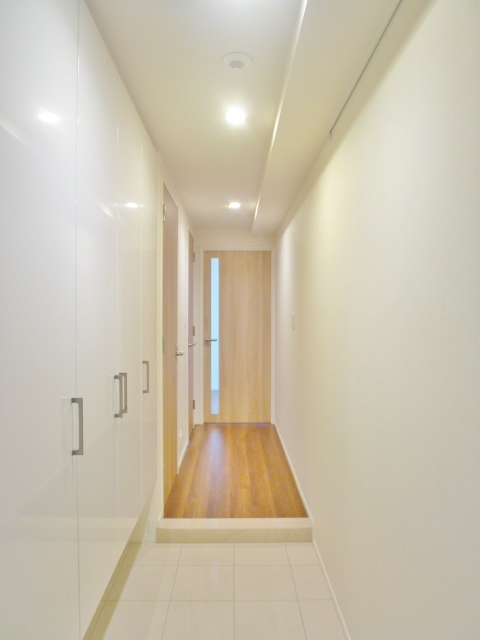 居室・リビング　室内写真は５０５号室です。