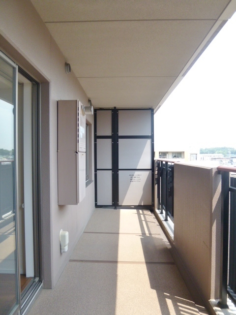 バルコニー　室内写真は５０５号室です。