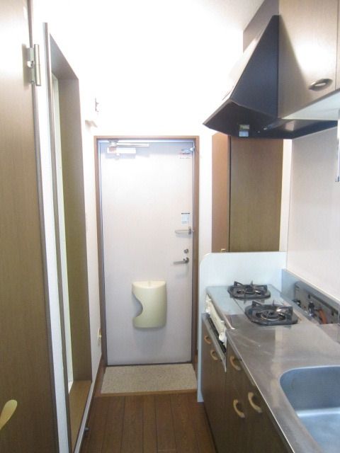 玄関　シューズボックス付です