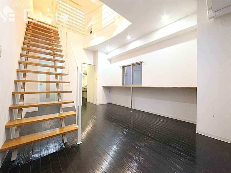 居室・リビング　内装