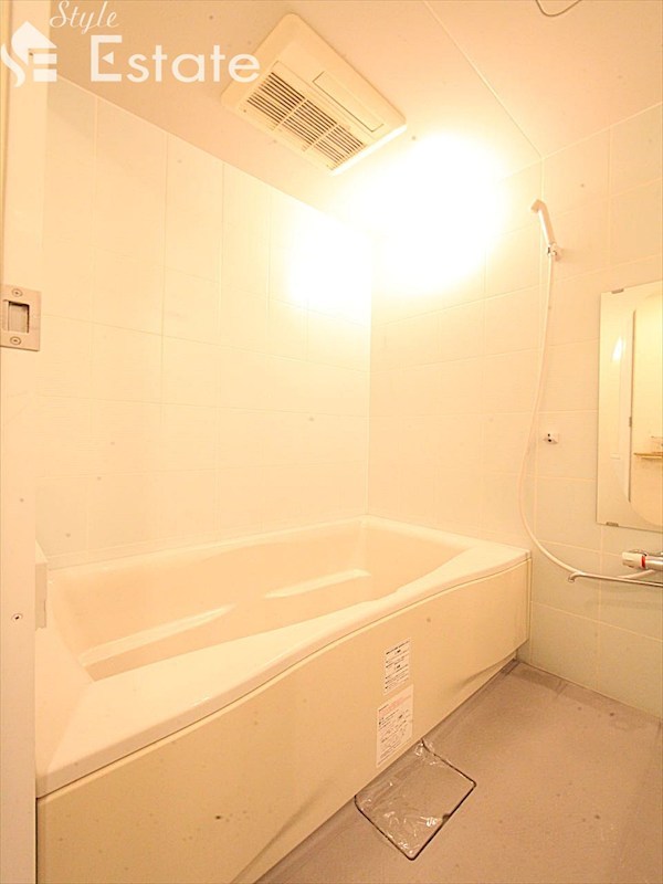 バス・シャワールーム　バスルーム