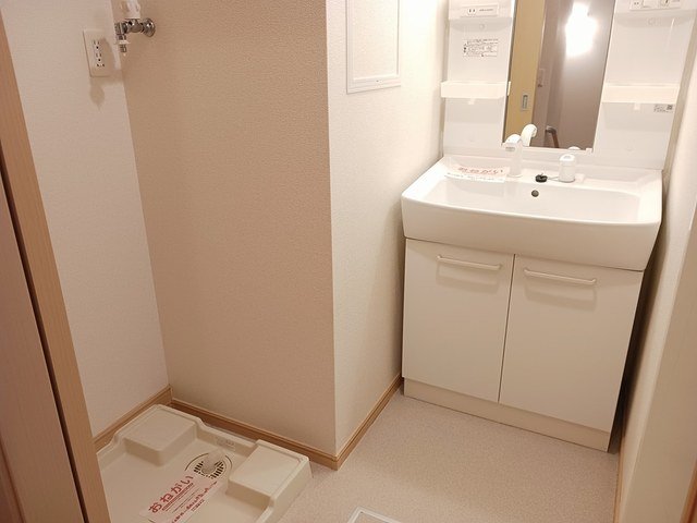 洗面設備　脱衣スペースもあります
