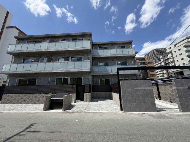 建物外観　建築中