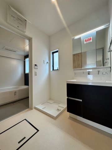 洗面設備　朝の身支度には欠かせない独立洗面化粧台