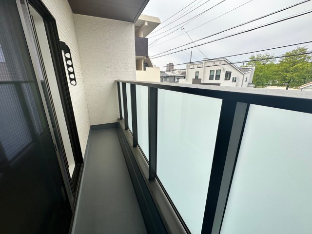 バルコニー　バルコニーからの眺めを楽しみながら食事をしませんか