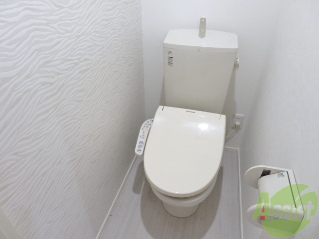 トイレ　ウォシュレット付きのトイレです。シャワートイレは日本の宝。