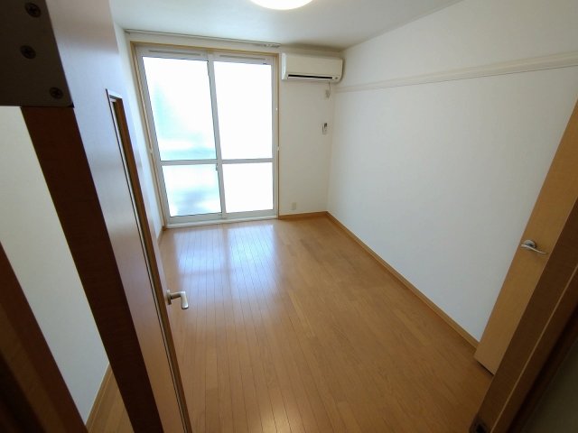 居室・リビング　２階以上は絨毯仕様です。