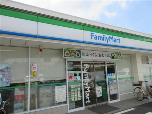 コンビニ　ファミリーマート板橋三園店（コンビニ）まで508m
