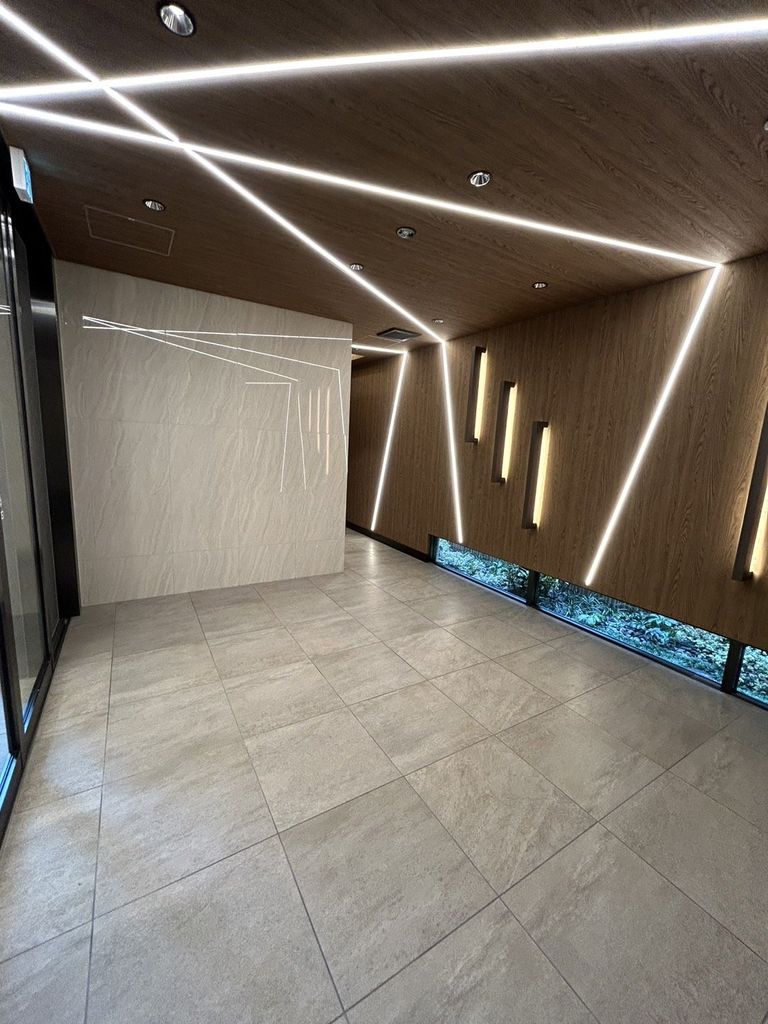 エントランス　エントランス