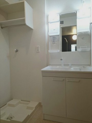 洗面設備　脱衣スペースもあります