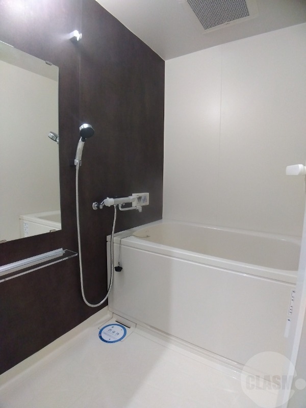 バス・シャワールーム　綺麗なバスルームです！