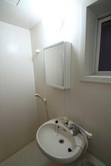 洗面設備　※他号室の写真です
