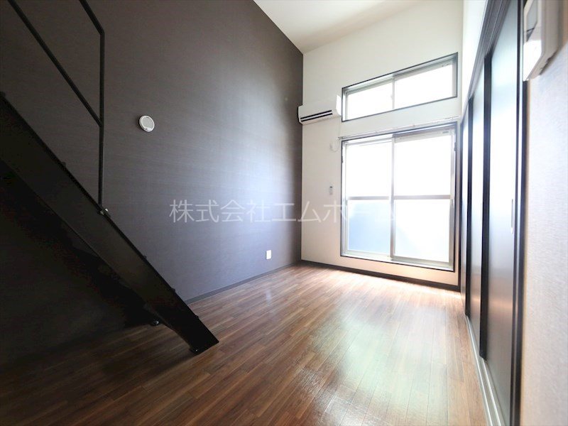 バルコニー　ＬＤＫ11帖　洋室3.64帖　上段ロフト9.15帖　同型写真