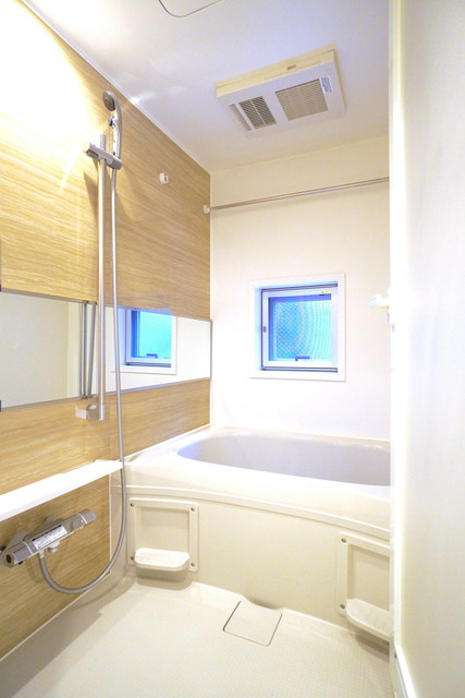 バス・シャワールーム　※写真は同タイプ住戸です。