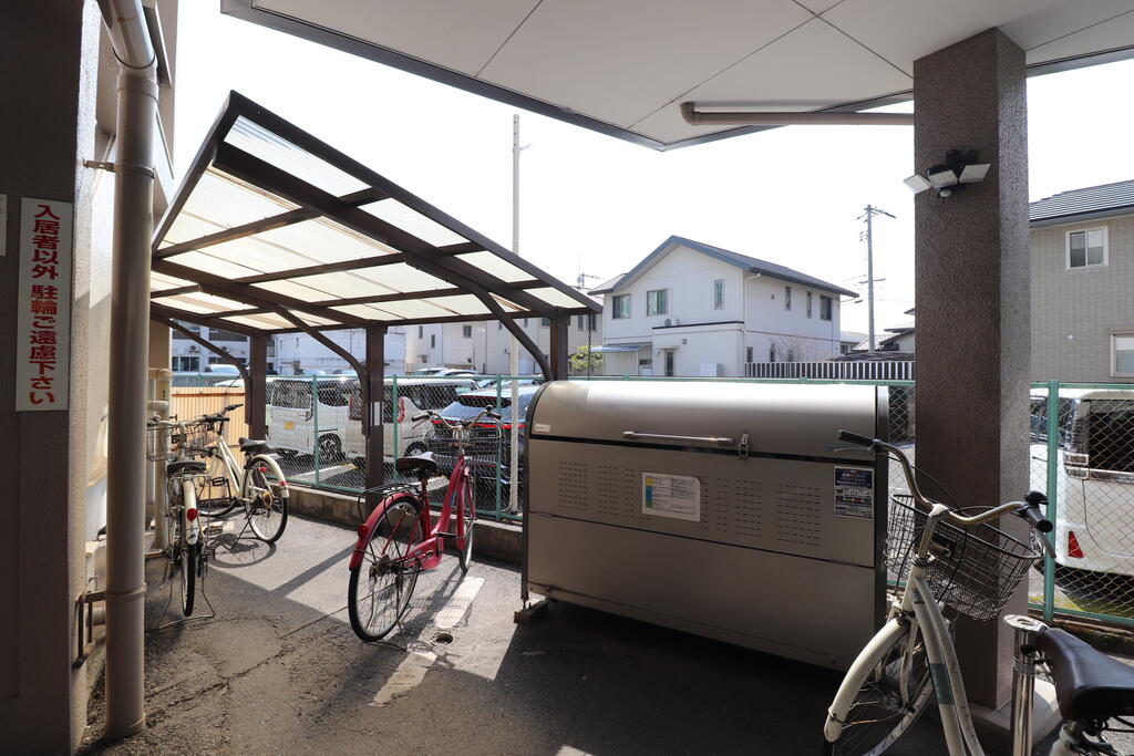 その他　敷地内にゴミSTがあってとっても便利♪