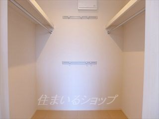 収納　ウォークインクローゼット