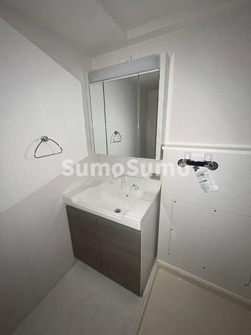 洗面設備　スペースが確保できる洗面所です