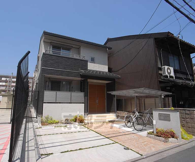 建物外観　シャーメゾンシリーズです。