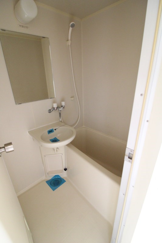 バス・シャワールーム　※別部屋参考写真