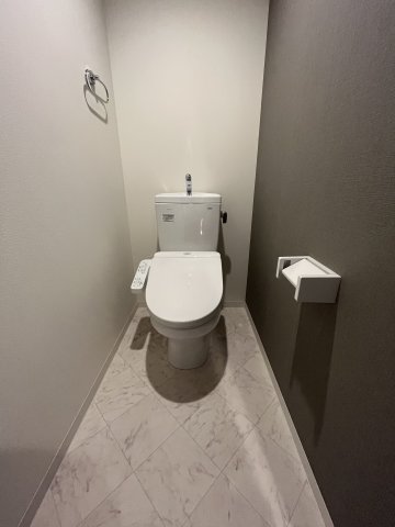 トイレ　※同物件別号室参考写真