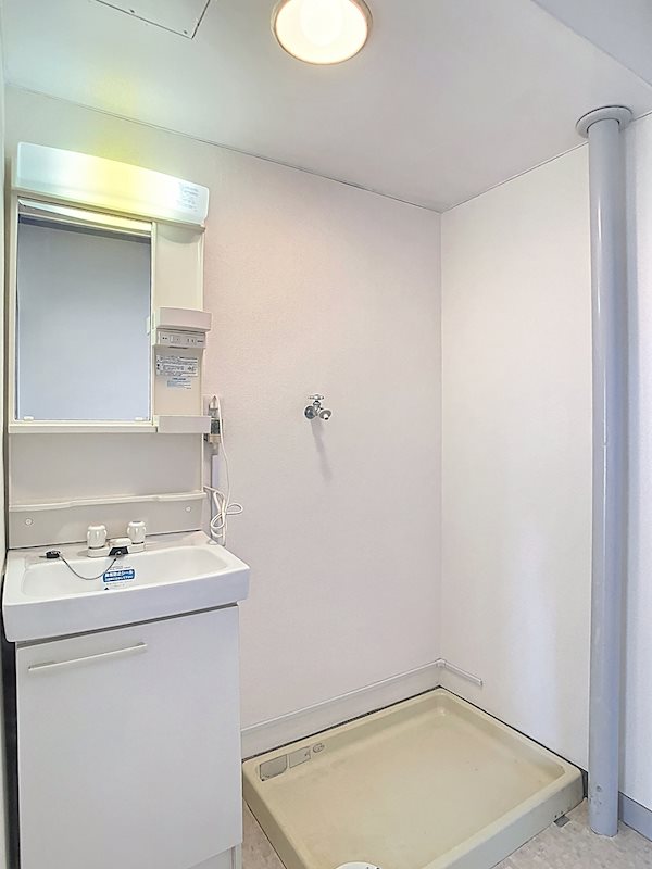 洗面設備　他部屋参照・現況優先